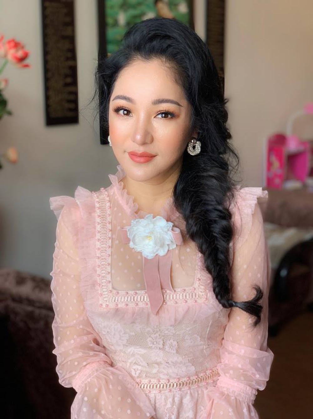 Thúy Nga than khổ khi bị đồntự biên tự diễn, bí ẩn về năm sinh của ca sĩ Phi Nhung - Hình 2