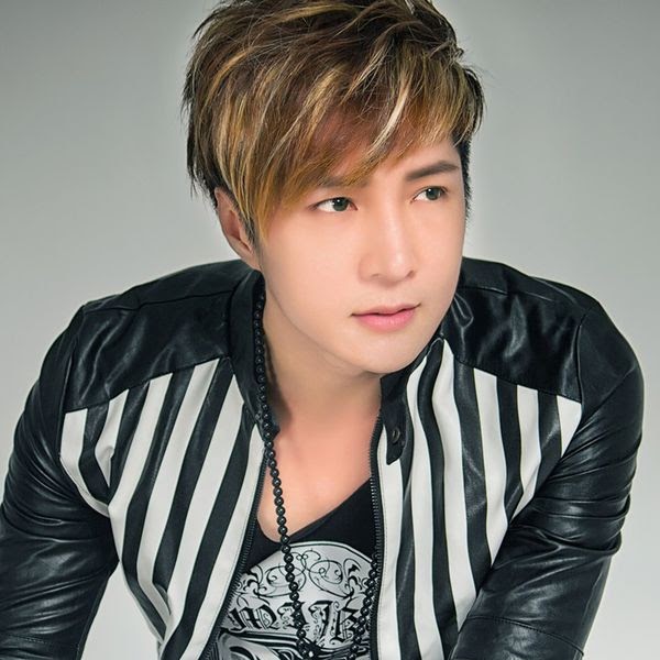 Lâm Chấn Khang - Từ quá khứ ăn chơi quậy phá đến ông vua miền Tây của showbiz Việt - Hình 2