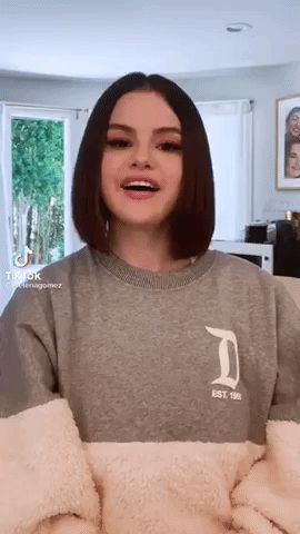 Social media was in turmoil because Selena Gomez suddenly cut her long hair, her visuals were so excellent that she had to whisper: Disney princess is back!  - Figure 4