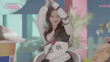 Tzuyu (TWICE) tái hiện màn bắn cung huyền thoại tại ISAC, visual sau 5 năm liệu có còn tiên tử như xưa? - Hình 7