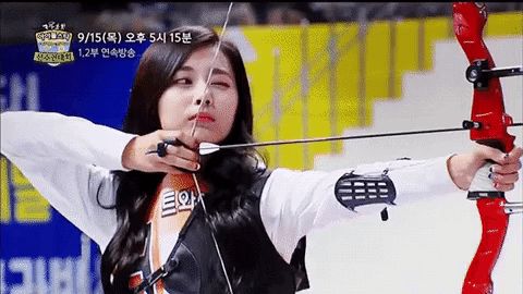 Tzuyu (TWICE) tái hiện màn bắn cung huyền thoại tại ISAC, visual sau 5 năm liệu có còn tiên tử như xưa? - Hình 1