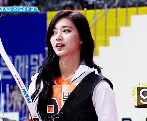 Tzuyu (TWICE) tái hiện màn bắn cung huyền thoại tại ISAC, visual sau 5 năm liệu có còn tiên tử như xưa? - Hình 2