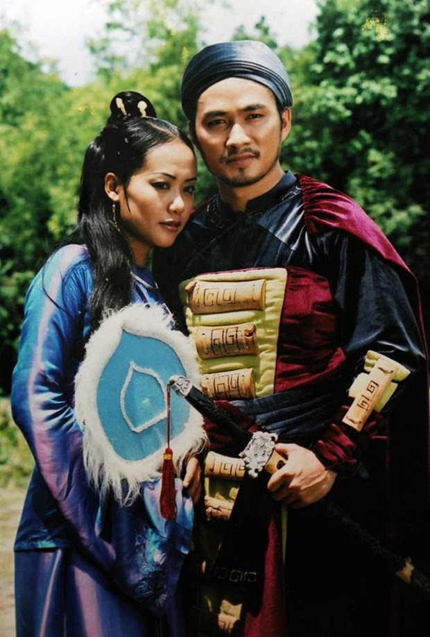 Chi Bảo - Tài tử Đồng tiền xương máu 2 lần đổ vỡ mới viên mãn bên mỹ nhân kém 16 tuổi siêu giàu - Hình 2
