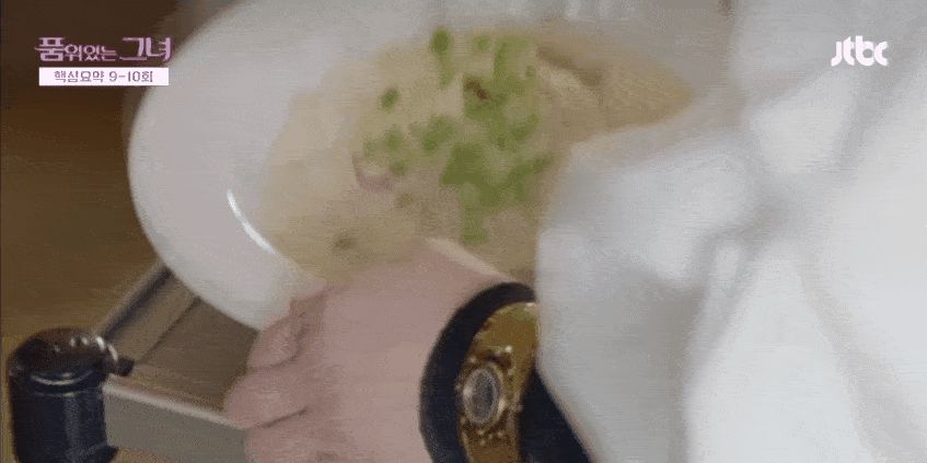 Cười ná thở với 5 cú tát độc lạ nhất phim Hàn: Đánh nhau bằng kim chi chưa quái dị bằng màn trị tiểu tam với mì Ý - Hình 7
