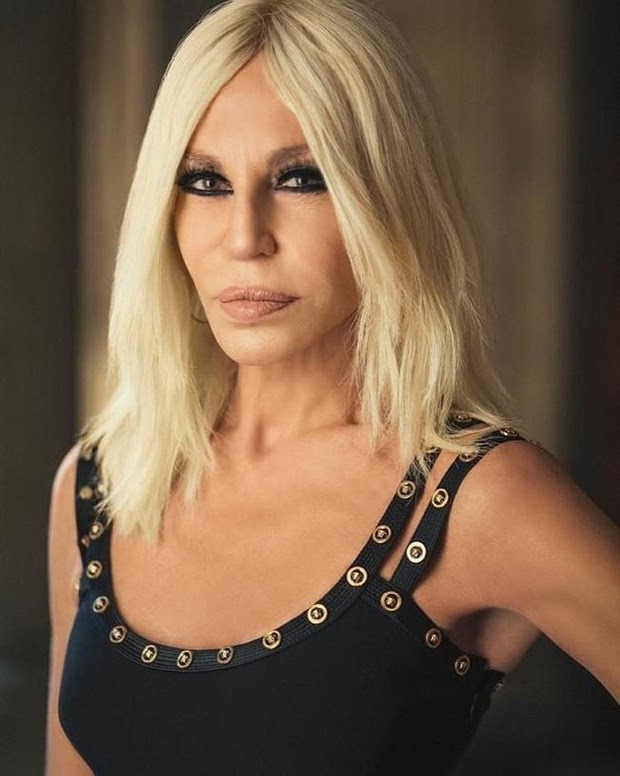 Donatella Versace - Từ Nữ vương đế chế thời trang đến thảm họa thẩm mỹ mọi thời đại - Hình 9