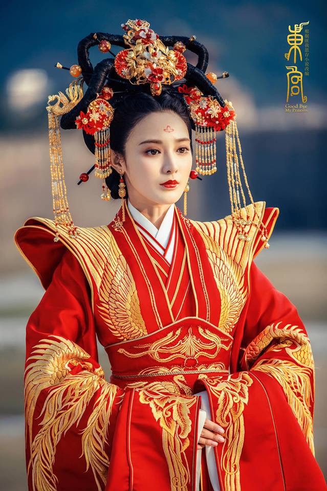 Bành Tiểu Nhiễm lộ ảnh tình tứ với đạo diễn Trương Manh, nghi sử dụng quy tắc ngầm để thăng tiến? - Hình 3