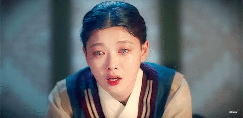 Sững sờ với diễn xuất đỉnh cao của Kim Yoo Jung ở tập cuối Hong Chun Gi, xem hậu trường thôi cũng nhói lòng - Hình 1