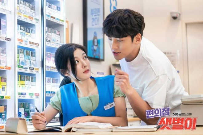 7 chuyện tình lệch tuổi được yêu thích nhất màn ảnh Hàn: Đôi chú cháu của Gong Yoo liệu có ngọt được bằng couple chênh 17 tuổi? - Hình 22