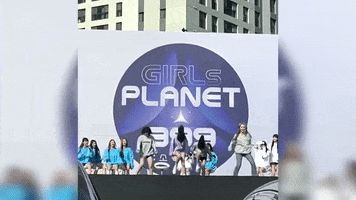 Hai cô nàng oan gia ở Girls Planet 999 giờ lại ôm nhau thắm thiết, Mnet bị réo gọi vì một lý do! - Hình 2