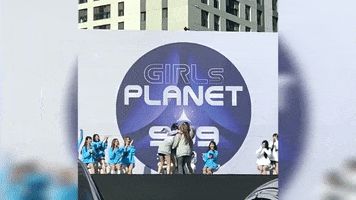 Hai cô nàng oan gia ở Girls Planet 999 giờ lại ôm nhau thắm thiết, Mnet bị réo gọi vì một lý do! - Hình 3