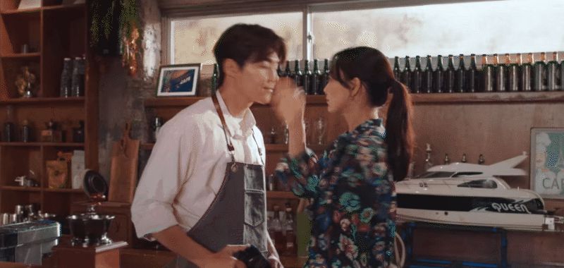 Kim Seon Ho bị Shin Min Ah đánh bầm dập, tưởng anh chị hẹn hò ở Hometown Cha-Cha-Cha rồi mà? - Hình 7