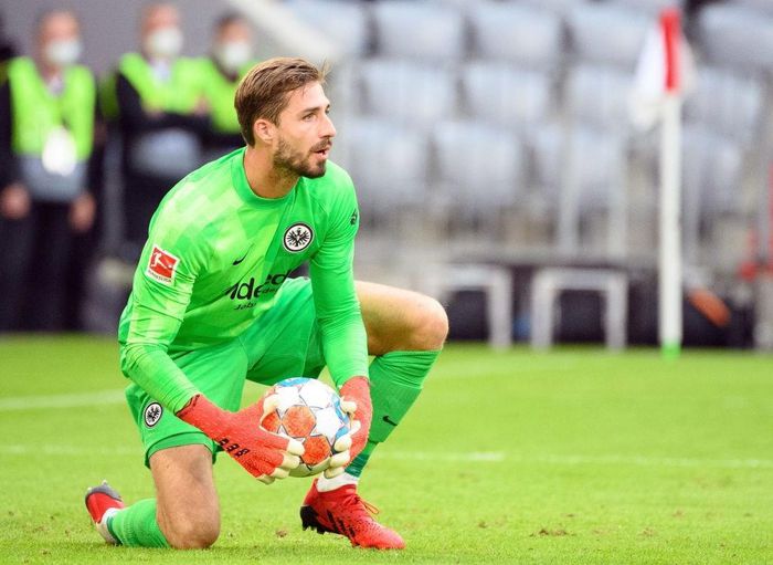Bayern Munich thua ngược Frankfurt trên sân nhà - Hình 7