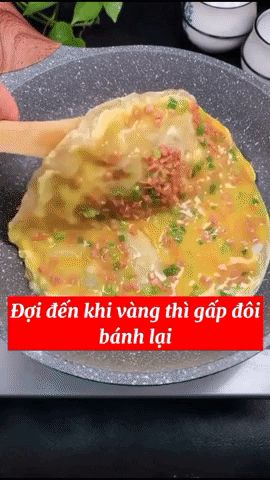 Dùng bánh tráng làm món bánh vừa ngon vừa lạ này để ăn sáng thì tuyệt cú mèo luôn chị em ơi! - Hình 4