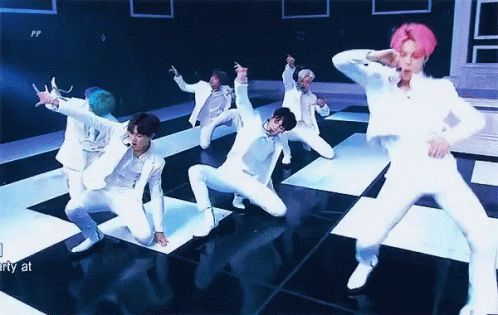 Jimin chinh phục cả giới phóng viên, ai cũng đều công nhận thành viên BTS chính là ông hoàng Intro của Kpop! - Hình 7