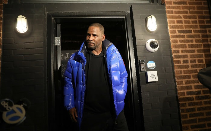R. Kelly bị xóa 2 kênh Youtube sau khi tòa tuyên án - Hình 1
