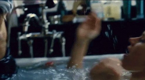 Đang đóng cảnh nóng thì gặp phản ứng sinh lý, nam thần sexy nhất Hollywood xử lý thế nào mà dân tình phải khen nức nở? - Hình 5