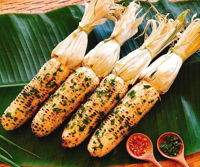 2 cách nướng ngô bằng nồi chiên không dầu ngon nức lòng người ngày đầu đông - Hình 1