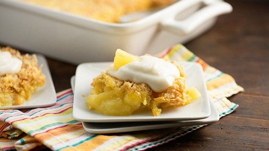 Bánh dứa phủ bơ dừa đơn giản mà hấp dẫn - Hình 1