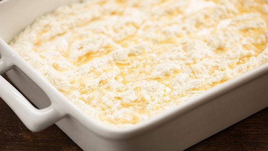Bánh dứa phủ bơ dừa đơn giản mà hấp dẫn - Hình 3