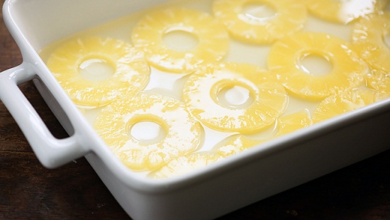 Bánh dứa phủ bơ dừa đơn giản mà hấp dẫn - Hình 2