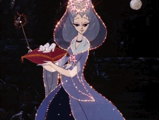 Bật ngửa 5 phim Disney có phiên bản Nga quá lạ: Nàng Lọ Lem thành ra bị ma ám, tiên cá Ariel gặp cái kết sao mà thảm khốc! - Hình 9