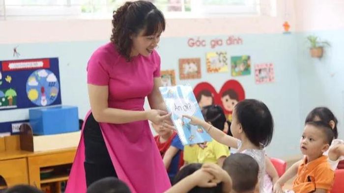 Bộ trưởng Giáo dục lý giải nguyên nhân thiếu giáo viên - Hình 1