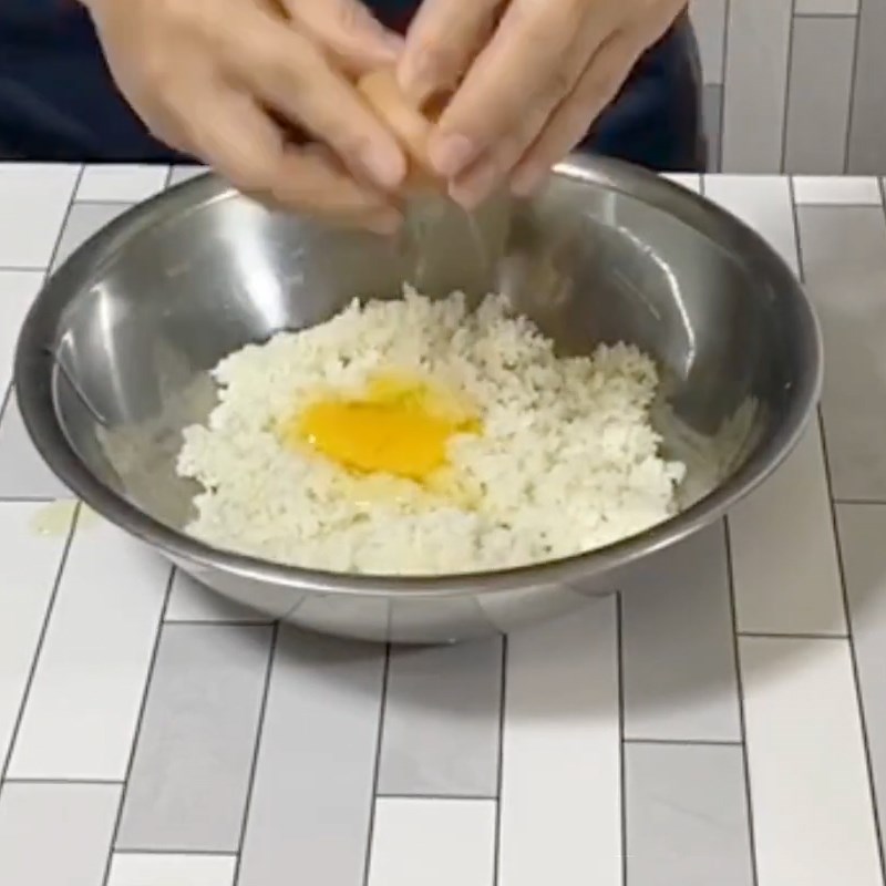 Cách làm cơm chiên bơ tỏi thơm ngon, hấp dẫn và đơn giản cho cả nhà - Hình 5
