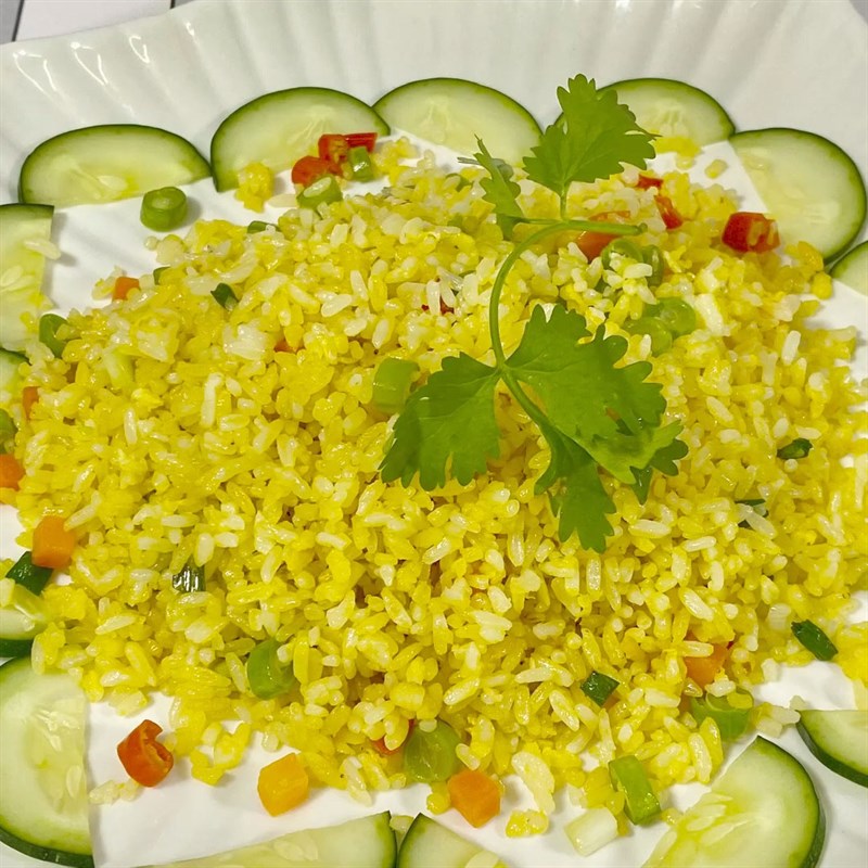 Cách làm cơm chiên bơ tỏi thơm ngon, hấp dẫn và đơn giản cho cả nhà - Hình 12