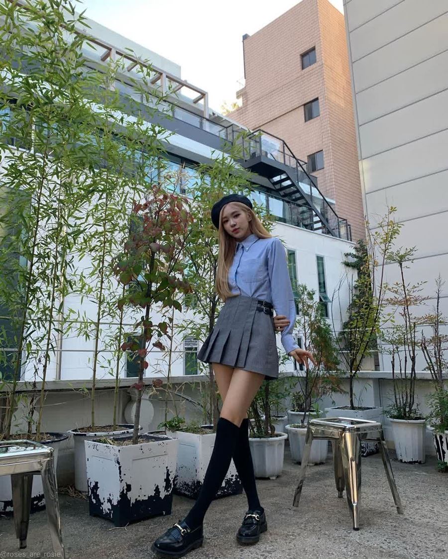 Học cách phối đồ với mũ nồi cực xinh như Irene, Jisoo và loạt sao Hàn - Hình 10