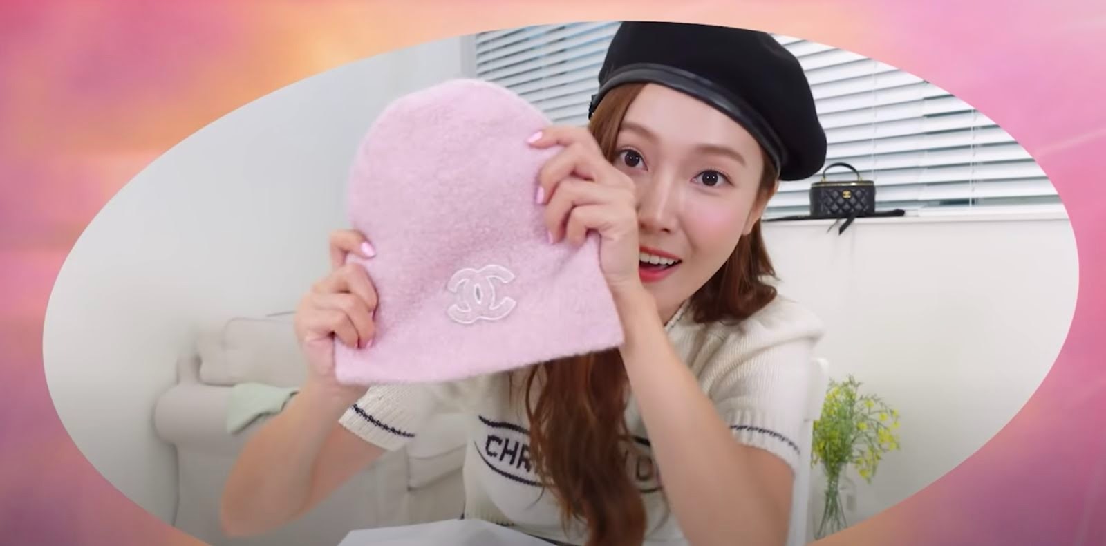 Jessica Jung nhận gạch đá vì khoe mua đồ hiệu xa xỉ trong thời điểm công ty của mình và bạn trai vỡ nợ - Hình 3