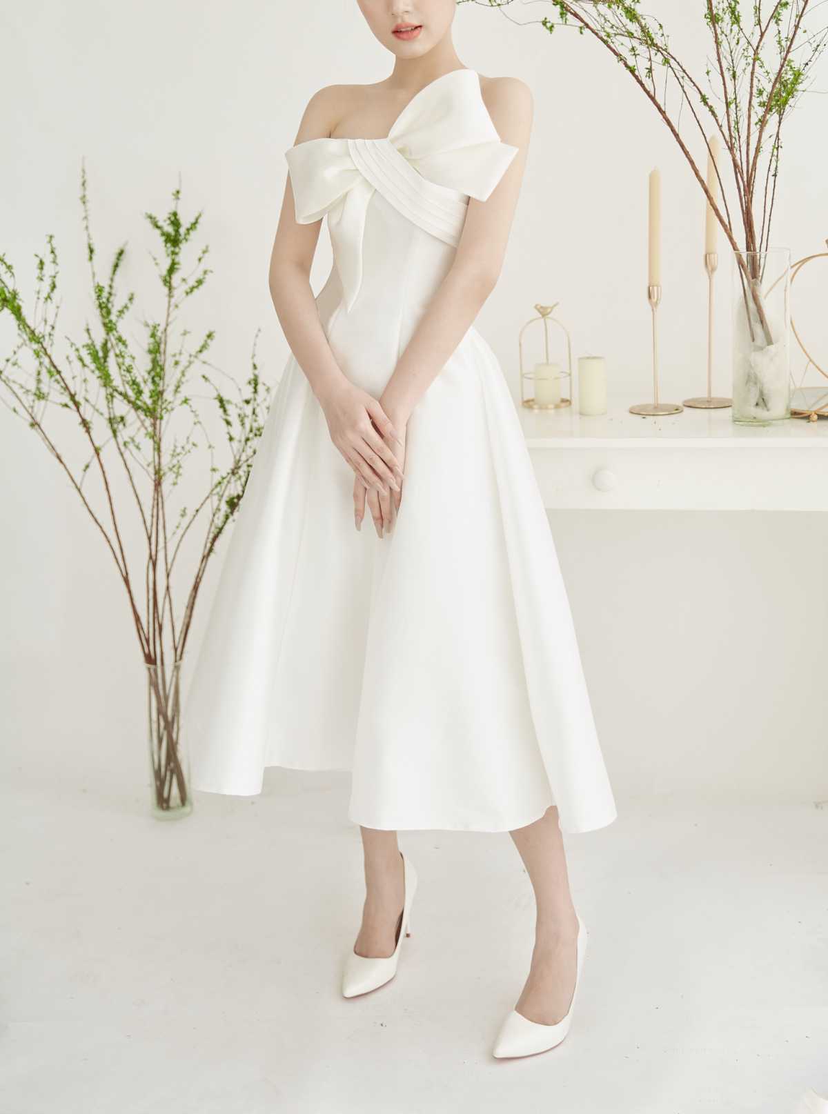 Những mẫu váy hot trend cho tiệc cưới nhỏ - Hình 5