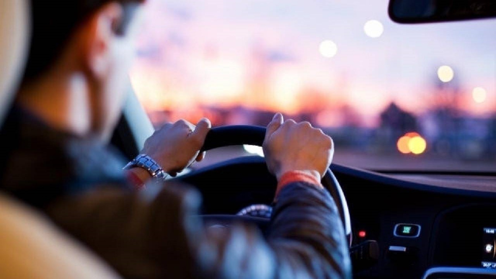Những thói quen chết người của tài xế ô tô - Hình 3