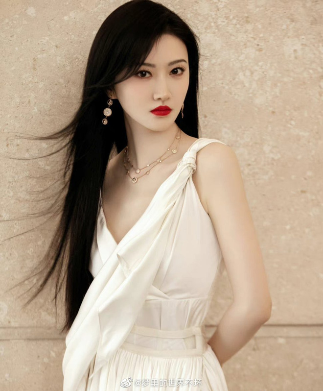 Sự kiện hot nhất hôm nay: Angela Baby gầy hóp má, bị Cảnh Điềm khoe làn da trắng bóc cùng body sexy chặt chém ác liệt - Hình 7