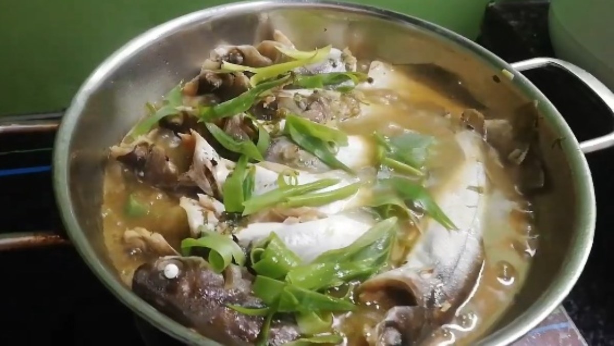 Tổng hợp 17 cách làm cá kho lạt ngon dễ làm hấp dẫn cho bữa ăn - Hình 7