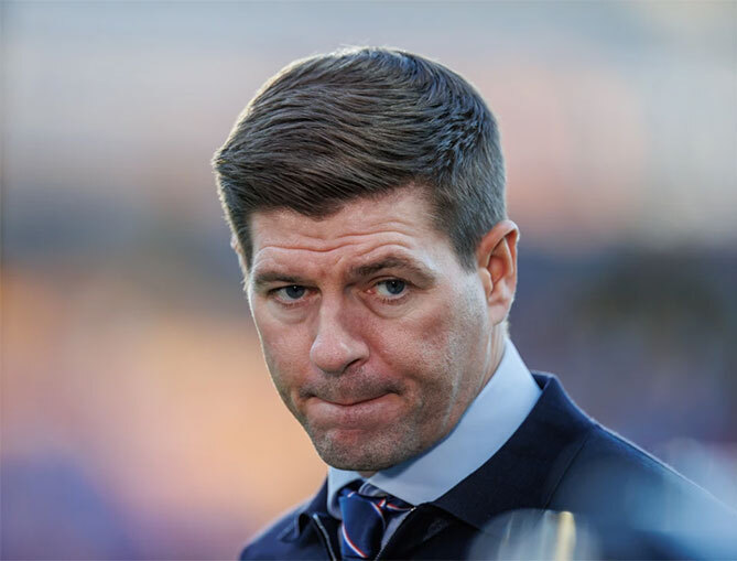 Vợ đẹp con xinh của cựu danh thủ Steven Gerrard - Hình 11