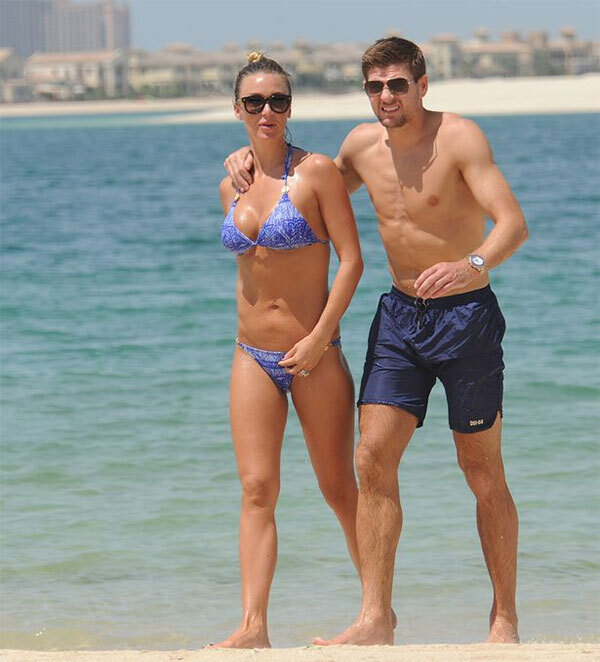 Vợ đẹp con xinh của cựu danh thủ Steven Gerrard - Hình 9