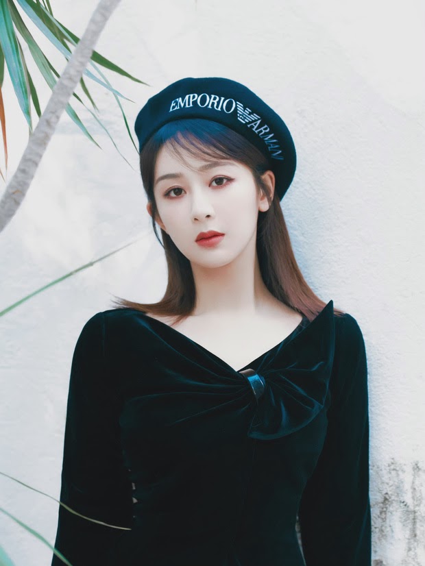 Dương Tử bị lột trần nhan sắc thật dừ chát qua ảnh team qua đường, fan đồng loạt vỡ mộng - Hình 1