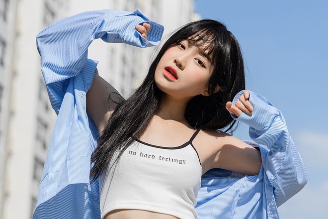 Han Sara - Học trò Đông Nhi, đồng hương Hari Won diễn Cô gái mở đường phản cảm là ai? - Hình 1