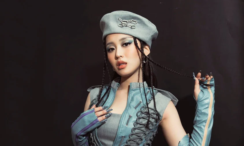 Han Sara - Học trò Đông Nhi, đồng hương Hari Won diễn Cô gái mở đường phản cảm là ai? - Hình 5