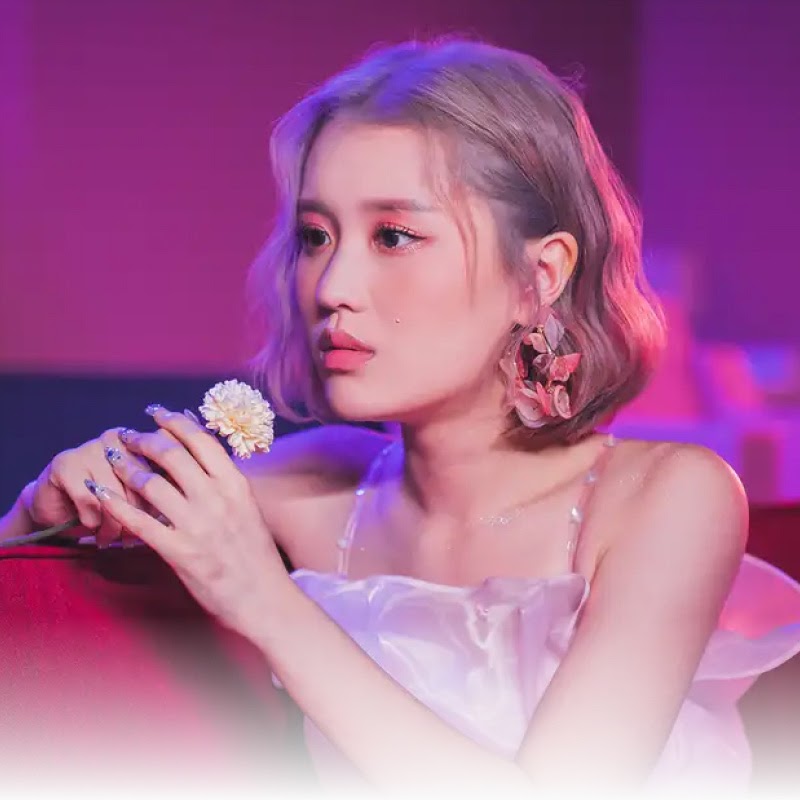 Han Sara - Học trò Đông Nhi, đồng hương Hari Won diễn Cô gái mở đường phản cảm là ai? - Hình 2
