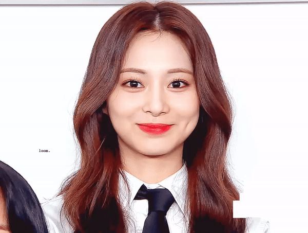 Bị JYP xem như vô hình, Tzuyu vẫn đè bẹp các thành viên TWICE để sở hữu fancam nhiều view nhất - Hình 1