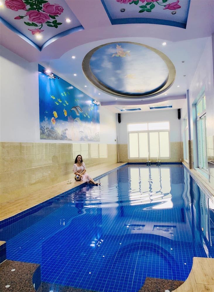 Vy Oanh lên tiếng cực gắt khi bị nói nhận vơ biệt thự, tố bà 50 tuổi đứng sau tung tin giả - Hình 1