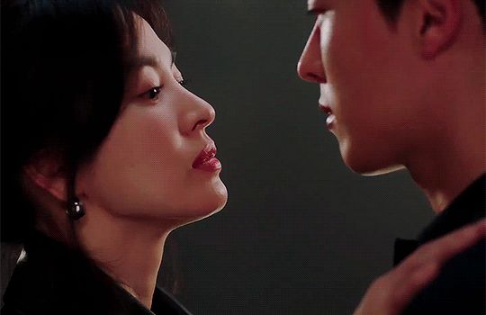 Phim của Song Hye Kyo bùng nổ tranh cãi: Kịch bản cũ mèm, bà chúa rating mà thành tích chả tới đâu? - Hình 1