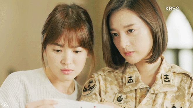 7 lần nữ phụ phim Hàn giật spotlight nữ chính: Kim Ji Won át vía Park Shin Hye, Song Hye Kyo cũng suýt bị lép vế - Hình 8