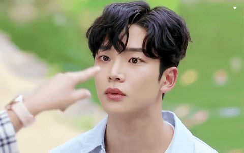 Hội mỹ nam Hàn như bước ra từ truyện tranh: Cha Eun Woo được đo ni đóng giày, Park Seo Joon khiến fan nam điên đảo - Hình 2