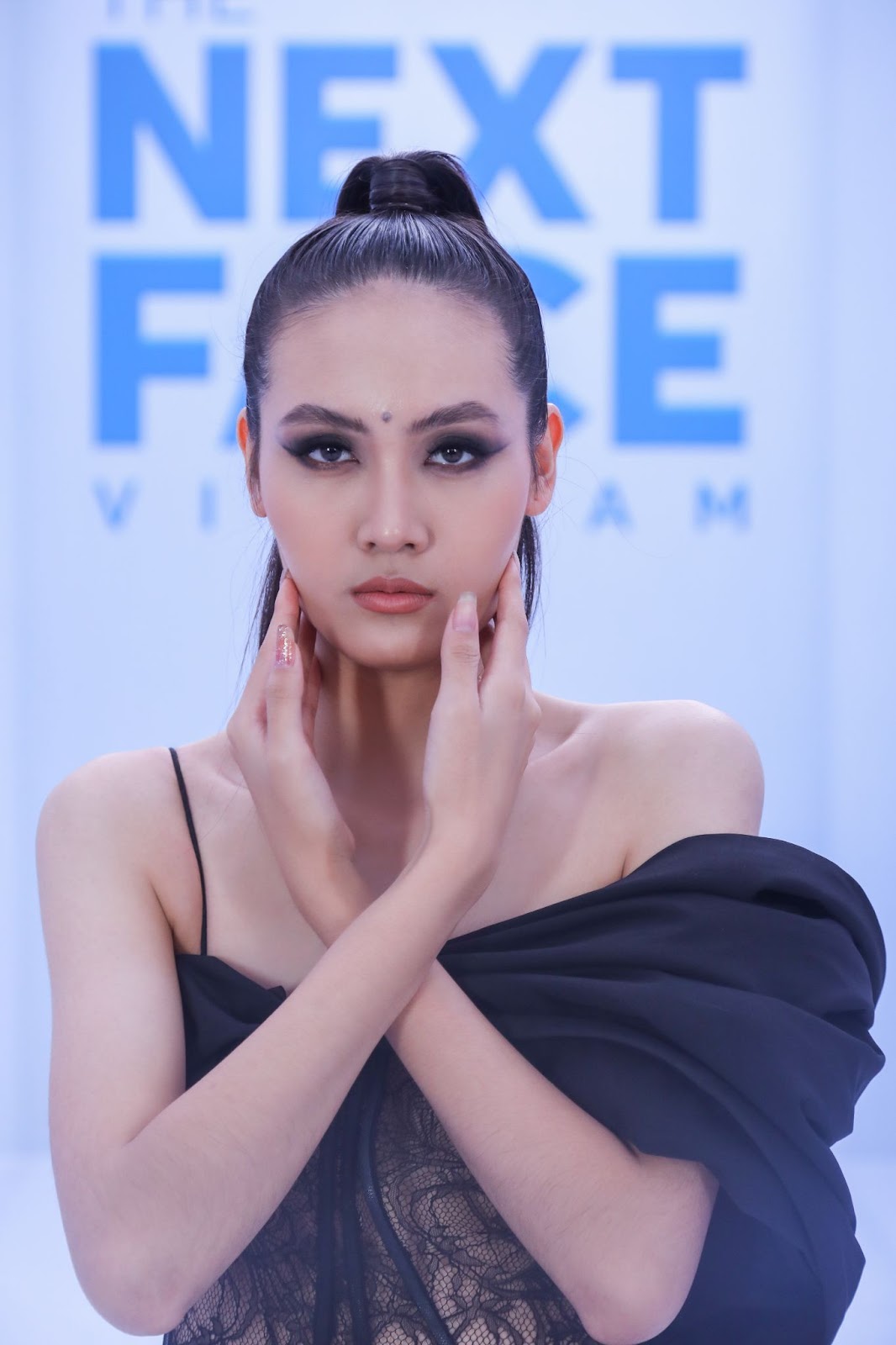 Hot girl 10x sở hữu vẻ đẹp chuẩn mẫu với chiều cao 1m81 - Hình 4