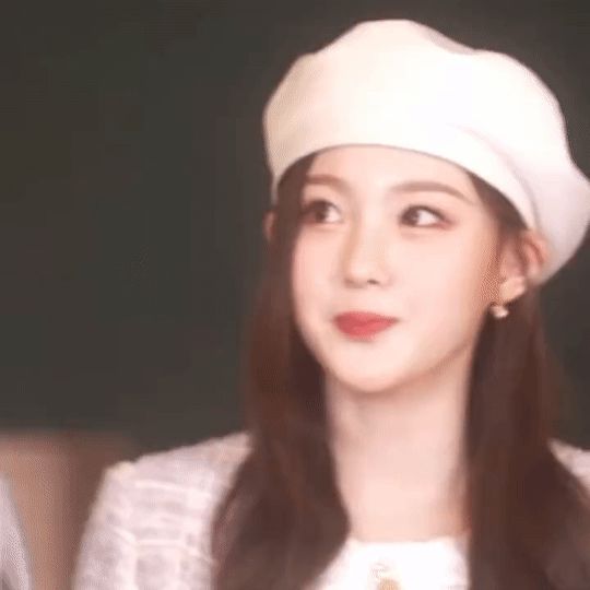 Thành viên hụt của aespa được khen giống Irene (Red Velvet) nhưng bị Knet phản bác chỉnh sửa quá đà, thua hẳn 1 đặc điểm này - Hình 4