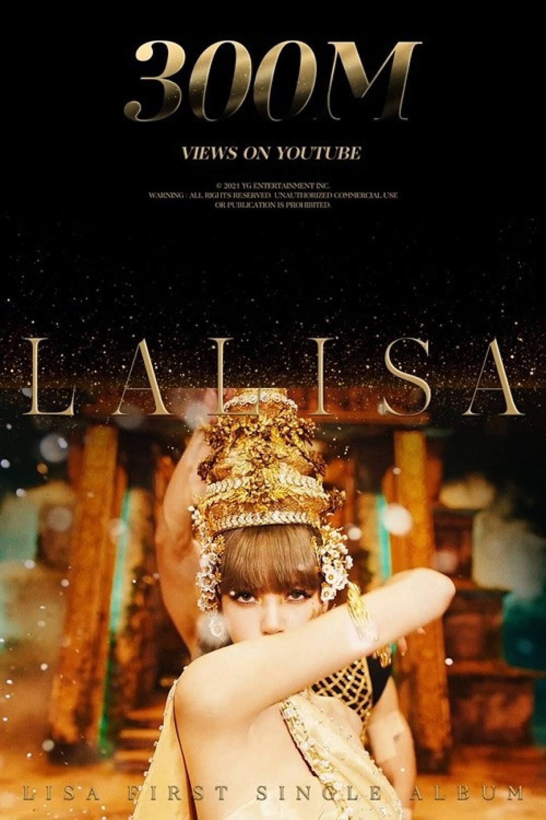 Lisa (BLACKPINK) diện áo khoét hiểm hóc khoe vòng 1 lấp ló, ngờ đâu kéo xuống còn cháy hơn - Hình 4