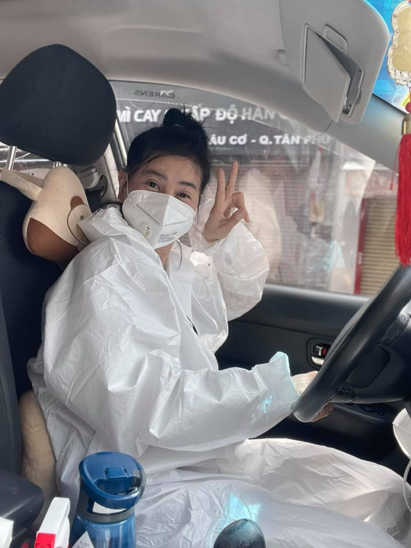 SỐC: Cát Phượng nửa đêm đăng ảnh nhập viện ói xanh mặt, Bằng Kiều - Trịnh Kim Chi lo lắng - Hình 4