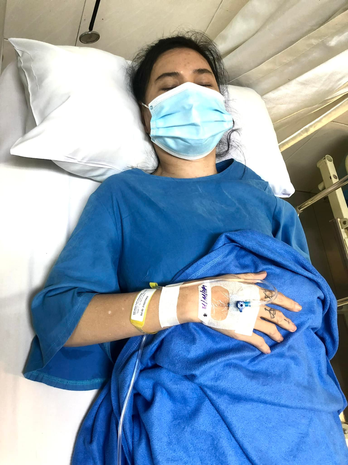 SỐC: Cát Phượng nửa đêm đăng ảnh nhập viện ói xanh mặt, Bằng Kiều - Trịnh Kim Chi lo lắng - Hình 2